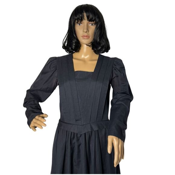 Vintage 70’s Diane Von Furstenberg Ladies Linen black midi dress size small - Picture 3 of 17